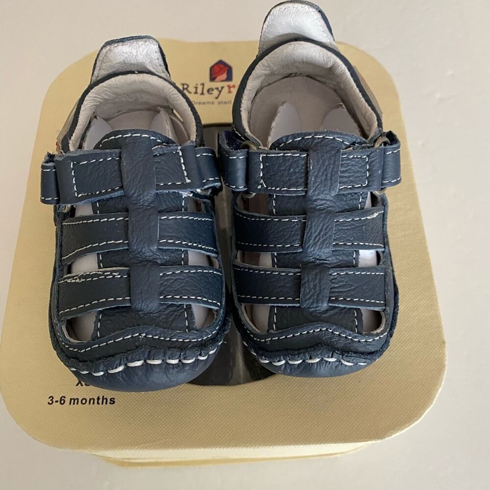 NIB Riley Roos Chessie in navy 3-6 months